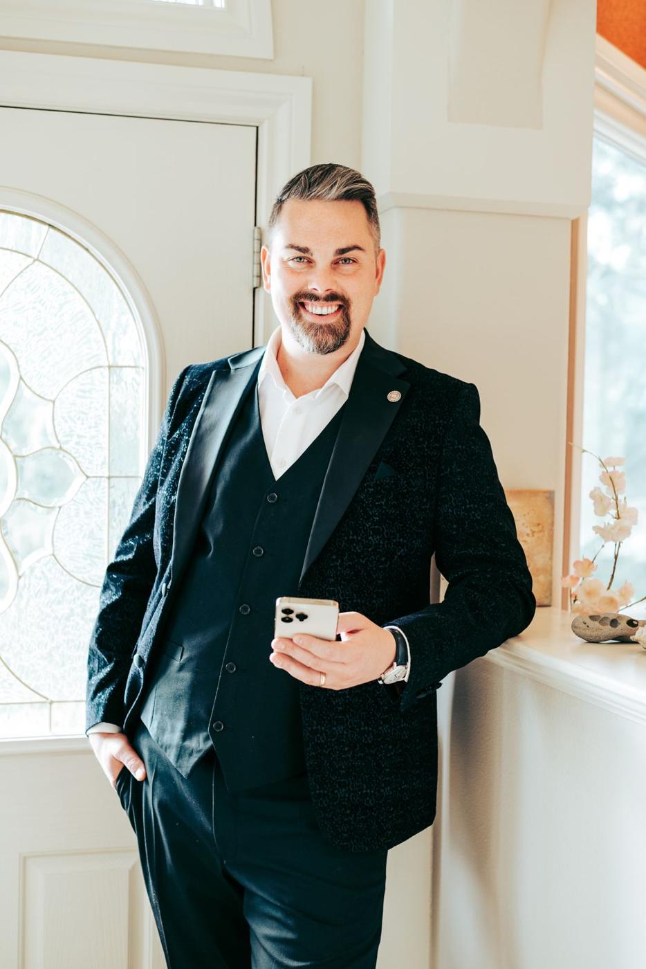 Portrait of Geoff Belleville